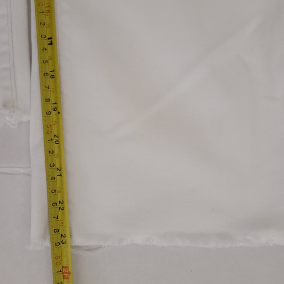 Judy Blue Wide Leg Crop 5 Button Fly Jeans White Sz 3/26 - Picture 15 of 16